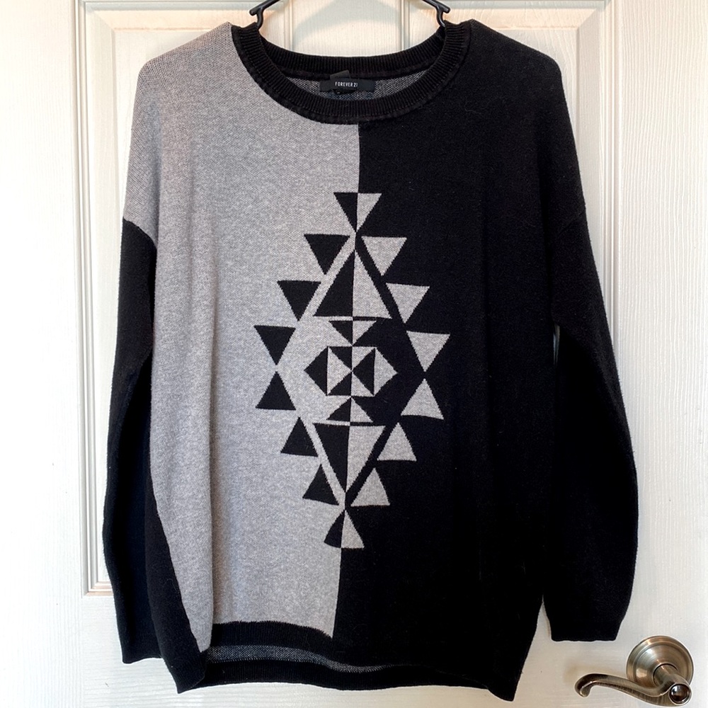Black and gray pattern sweater